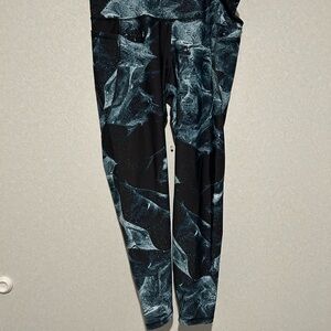 Old Navy Active Women’s Elevate Leggings Go-Dry  Size XL Ankle Yoga Pants